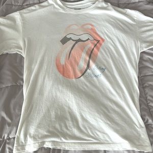 American eagle’s Rolling Stones, oversized, graphic t-shirt